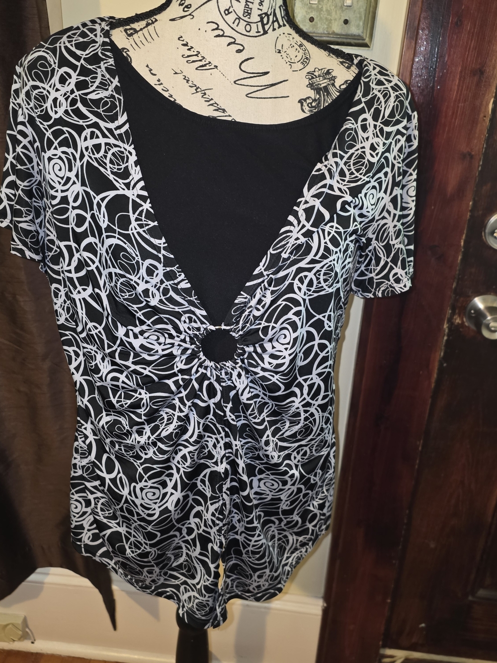 Notations Black & White Ring-Front Short Sleeve Tunic Large